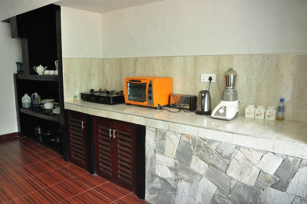 Asantha Guest House Унаватуна Екстериор снимка