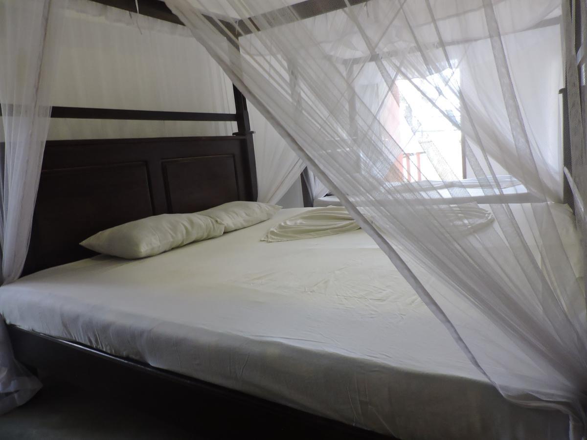 Asantha Guest House Унаватуна Екстериор снимка