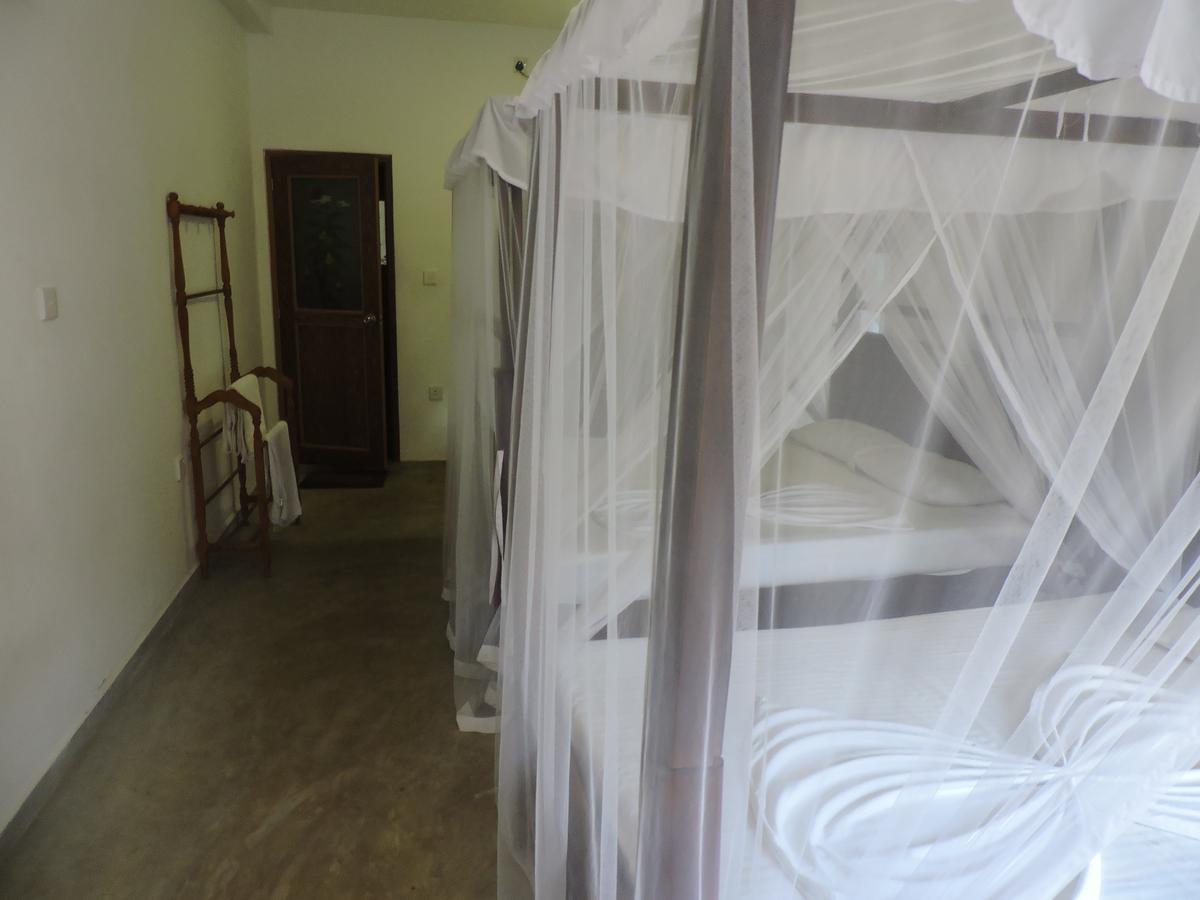 Asantha Guest House Унаватуна Екстериор снимка